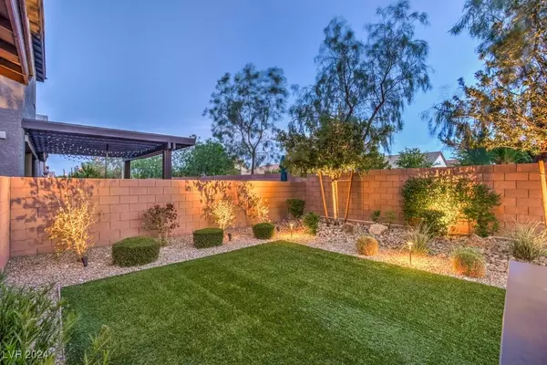 Las Vegas, NV 89183,105 Opulent Rose AVE