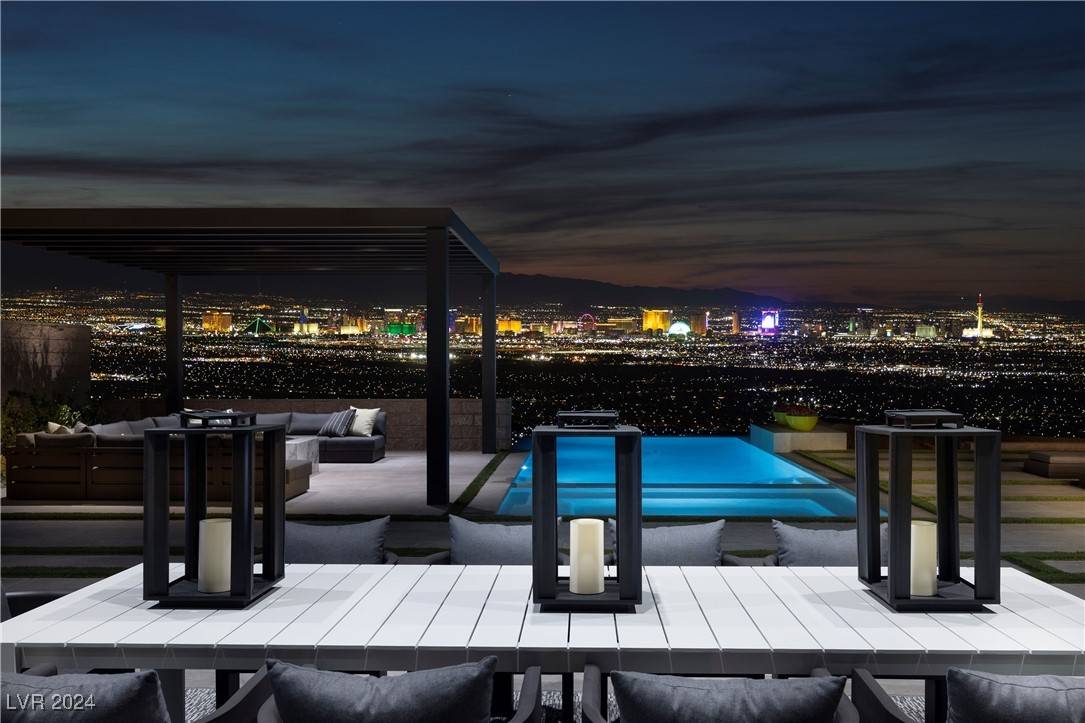 Henderson, NV 89012,500 Overlook Rim DR