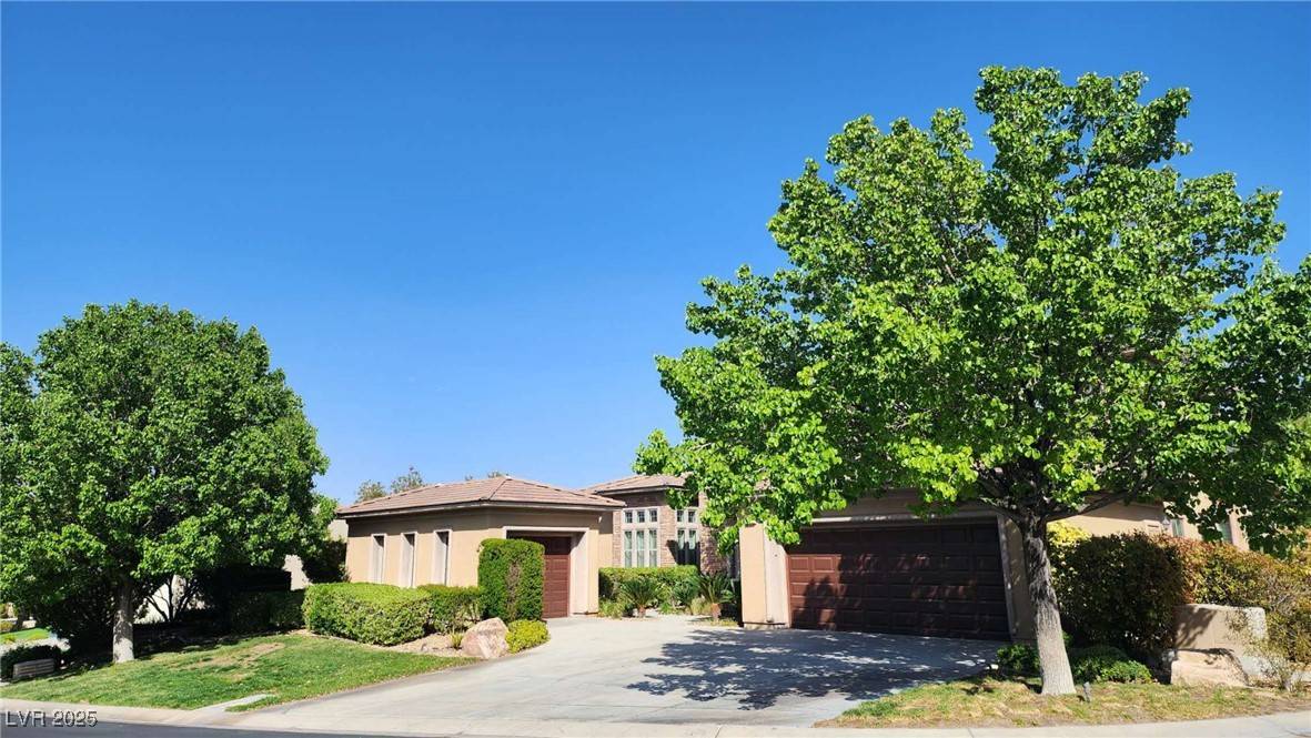 Henderson, NV 89052,6 Holly Tree CT