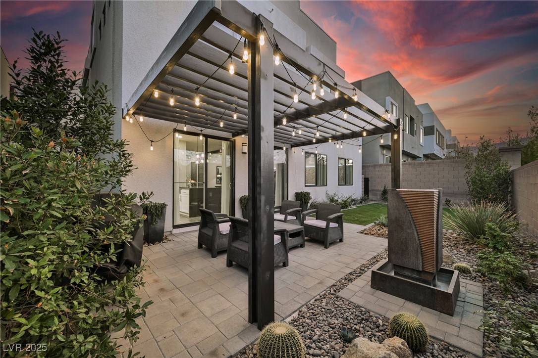 Henderson, NV 89012,816 Loch Katrine AVE