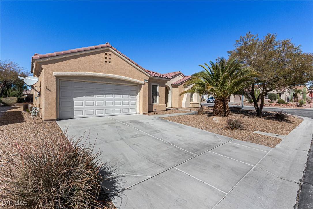 Henderson, NV 89052,1621 Black Fox Canyon RD