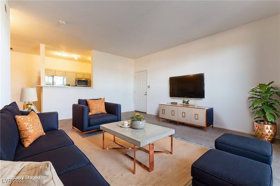 Henderson, NV 89012,231 W Horizon Ridge Pkwy #1011