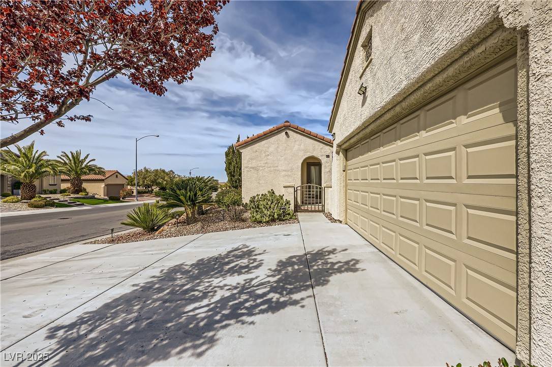 Henderson, NV 89044,2148 Shadow Canyon DR