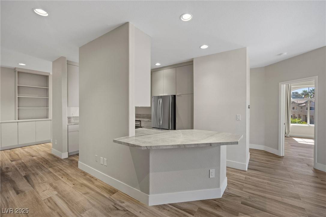 Las Vegas, NV 89128,1704 Hills Of Red DR #202