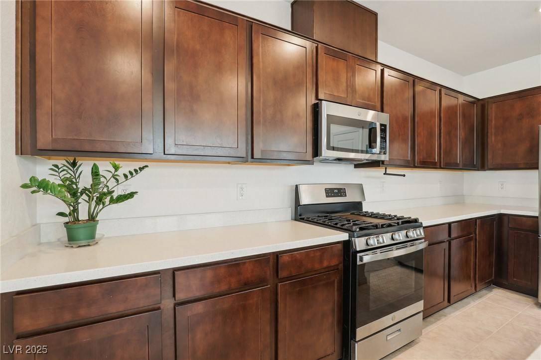 North Las Vegas, NV 89086,2877 Sweeping Palm RD