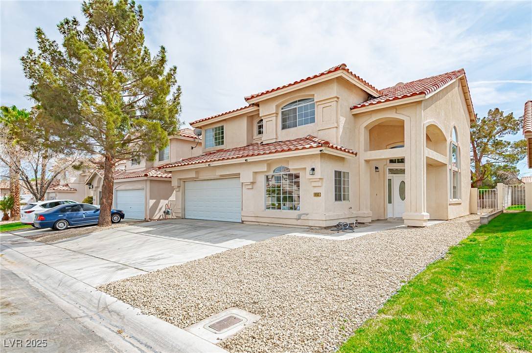 8753 Fountain Island DR, Las Vegas, NV 89147