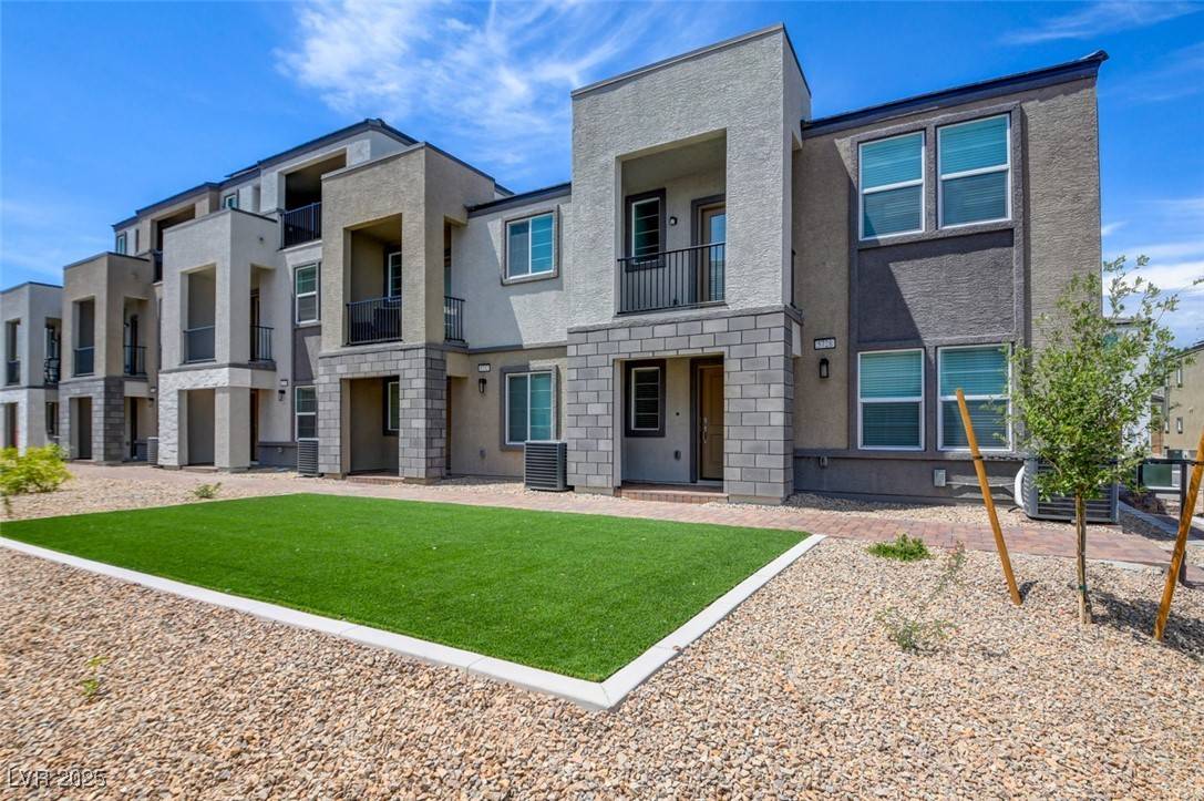 Las Vegas, NV 89148,5728 Crenellated ST