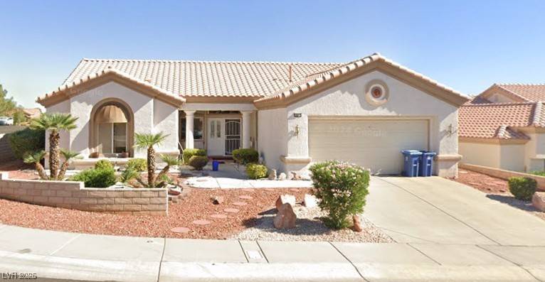 10212 Cresent Creek DR, Las Vegas, NV 89134