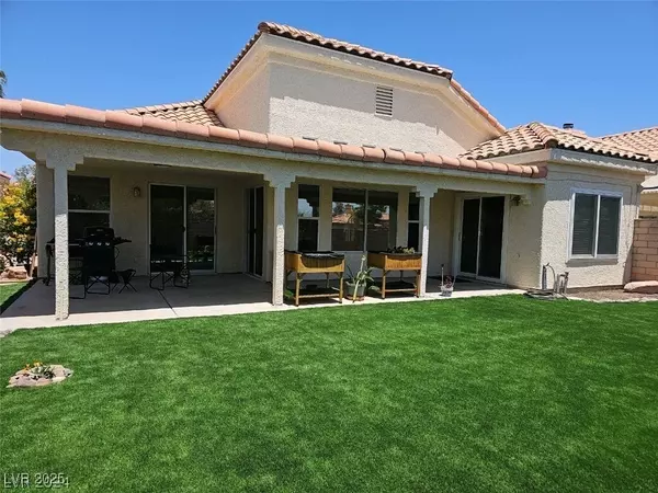 7909 Ben Hogan DR, Las Vegas, NV 89149