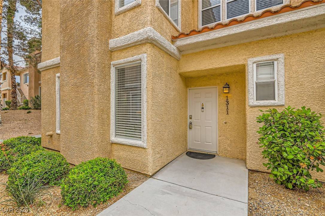Henderson, NV 89012,251 S Green Valley Pkwy #1311