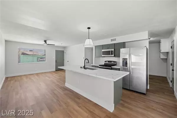 Las Vegas, NV 89107,728 Carpenter DR