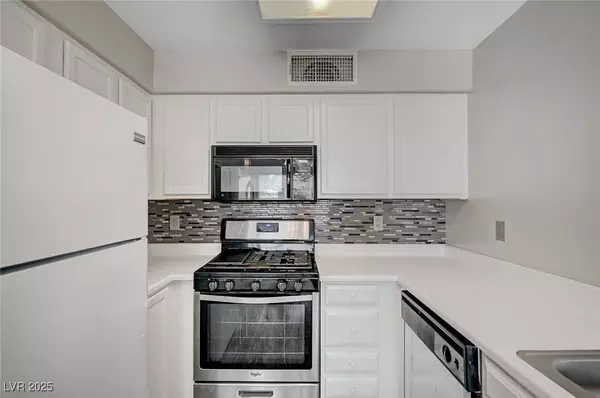 3060 Tarpon DR #102, Las Vegas, NV 89120