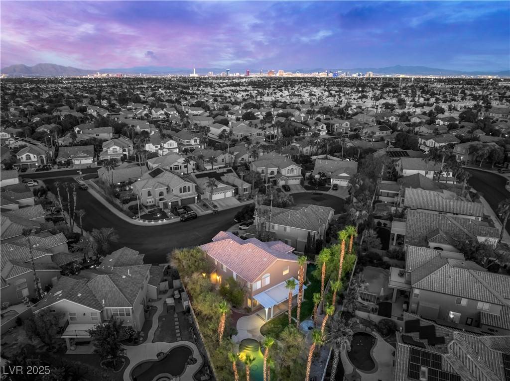 8424 Willowleaf CT, Las Vegas, NV 89128