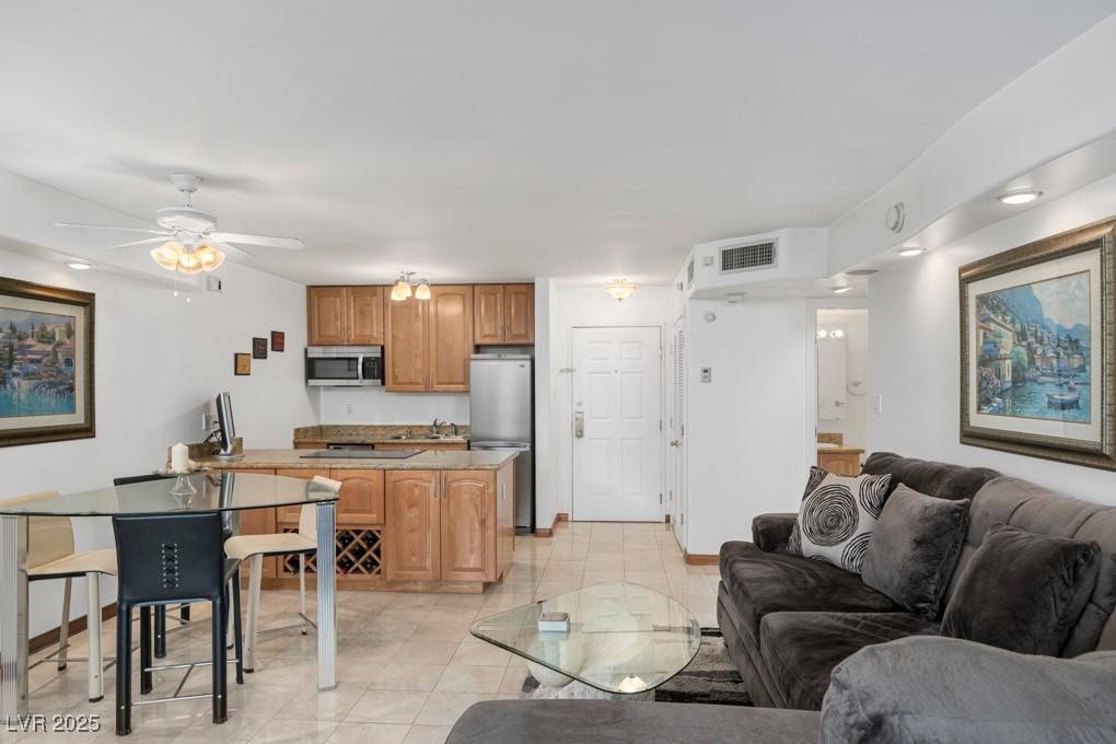 Las Vegas, NV 89109,3700 S Las Vegas BLVD #1000