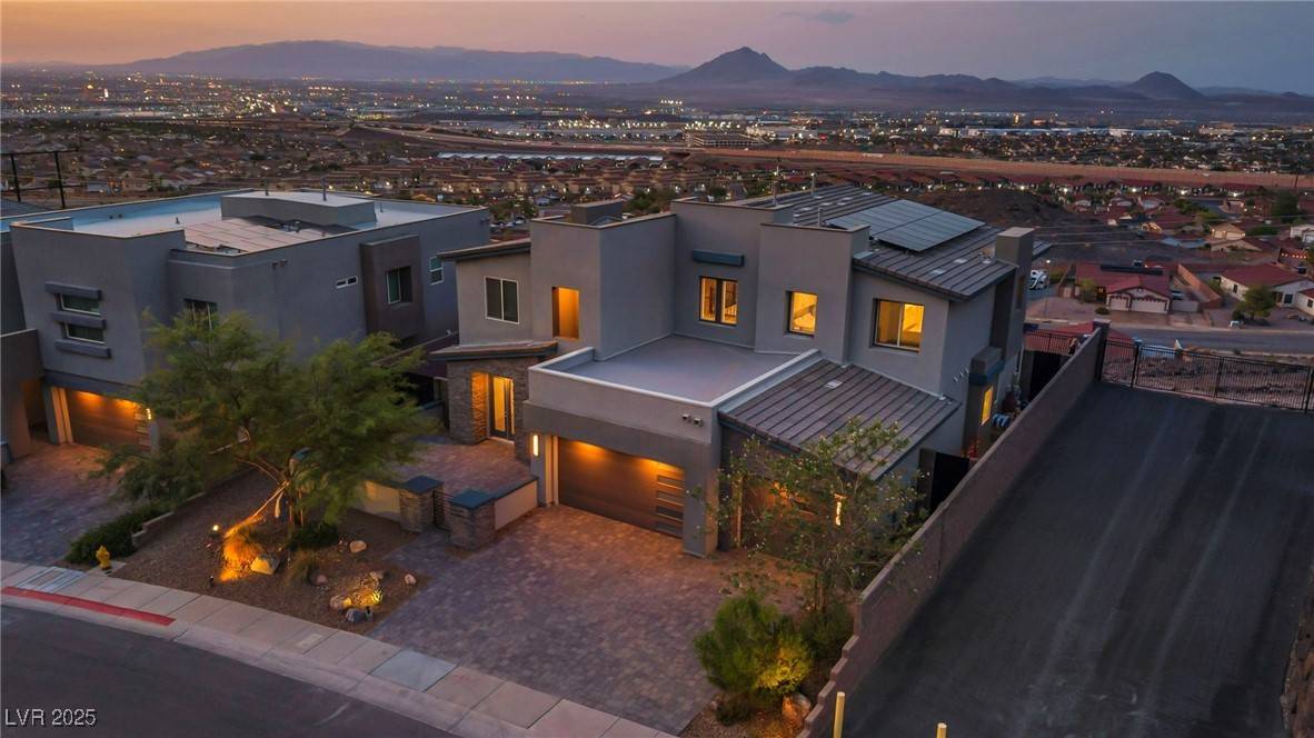 Henderson, NV 89012,218 Shaded Canyon DR