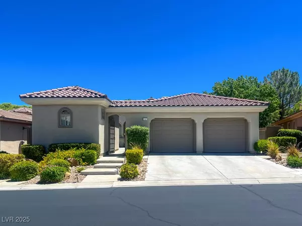 6 Emerald Dunes CIR, Henderson, NV 89052