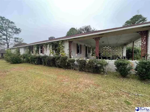 416 North Matthews Rd, Lake City, SC 29560