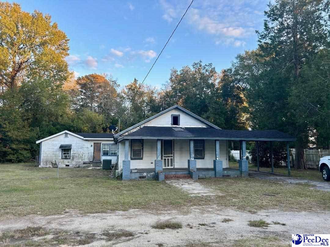 202 E Pee Dee St., Nichols, SC 29581