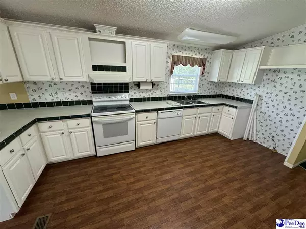 Lake City, SC 29560,689 S Indiantown Road