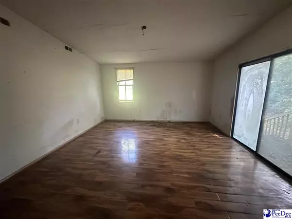 Kingstree, SC 29556,903 Third Ave