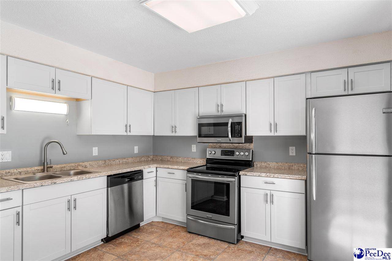 Florence, SC 29501,2220 Woodridge Ln. APT O