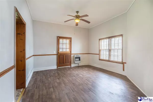 Mullins, SC 29574,413 W Marion St