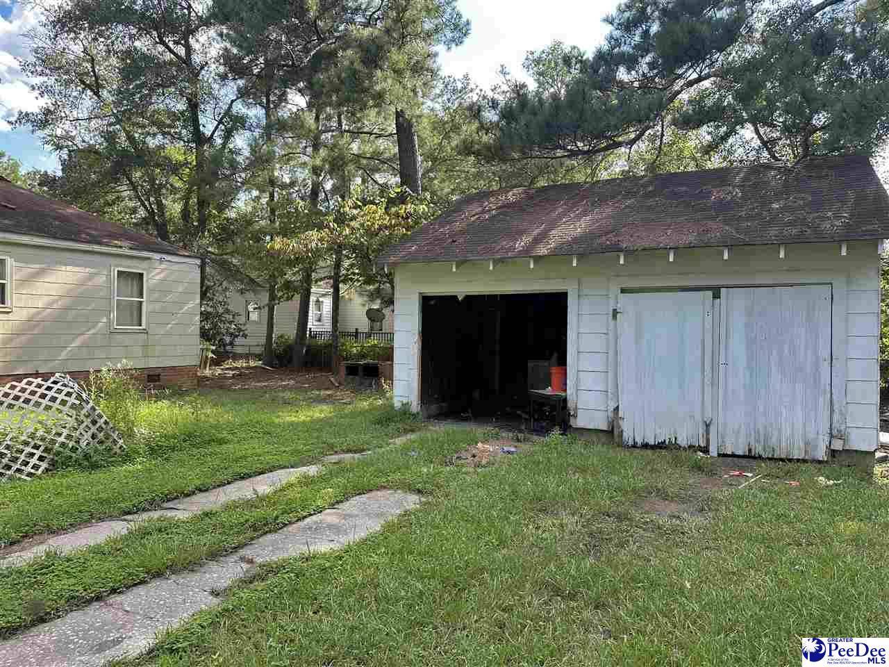 Mullins, SC 29574,602 W Marion St