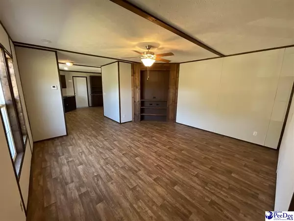 Pamplico, SC 29583,1530 Cox Rd