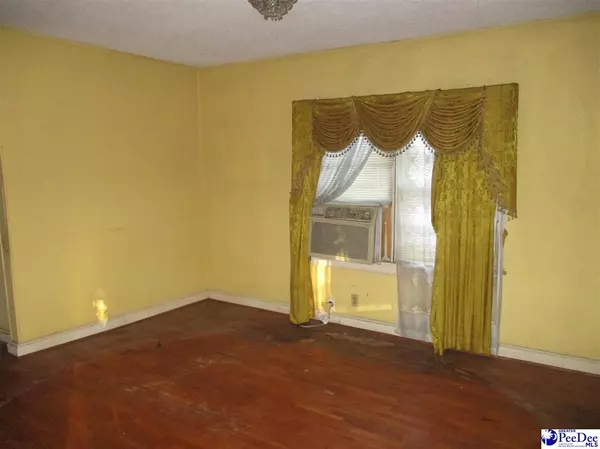 Lake City, SC 29560-2175,148 Lake St.