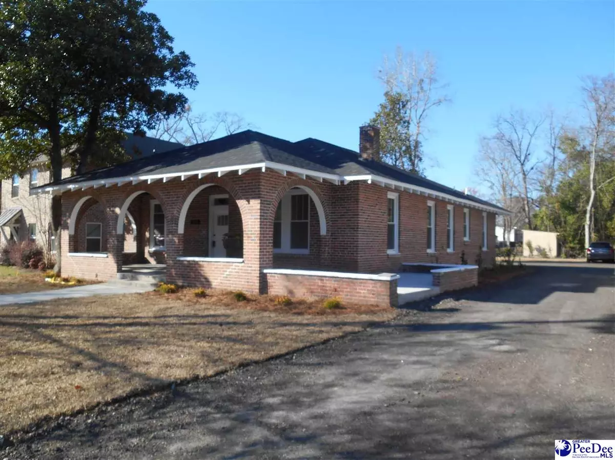 Florence, SC 29501,713 W Palmetto