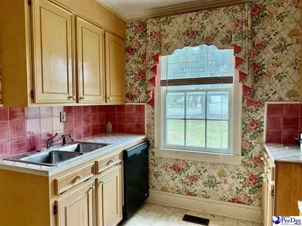 Lamar, SC 29069,211 N Darlington Ave