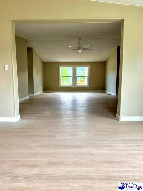 Florence, SC 29506,5117 College Lake Dr