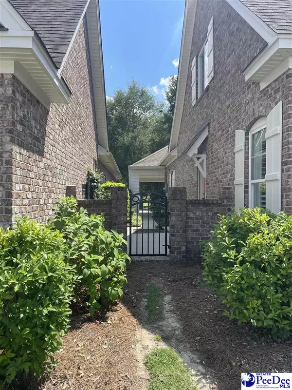 Florence, SC 29501,913 Abbington Hall Drive