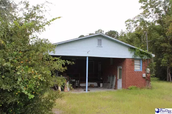 Kingstree, SC 29556-5200,696 Kindale Park Rd