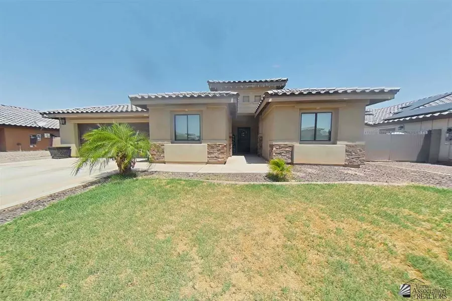 318 E 13 Pl, Somerton, AZ 85350