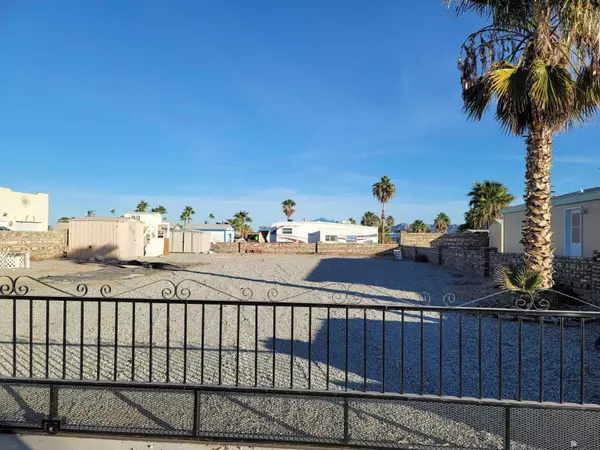 Yuma, AZ 85367,13424 E 52 Dr