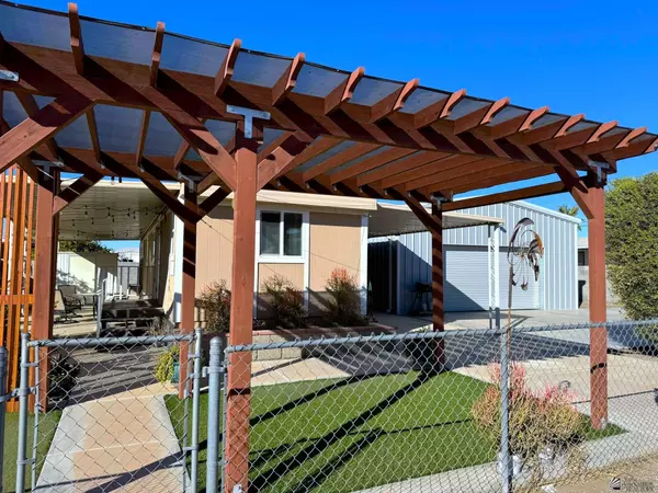 1012 S 20 Ave,  Yuma,  AZ 85364