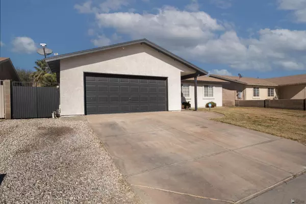 4796 W 17 Pl,  Yuma,  AZ 85364