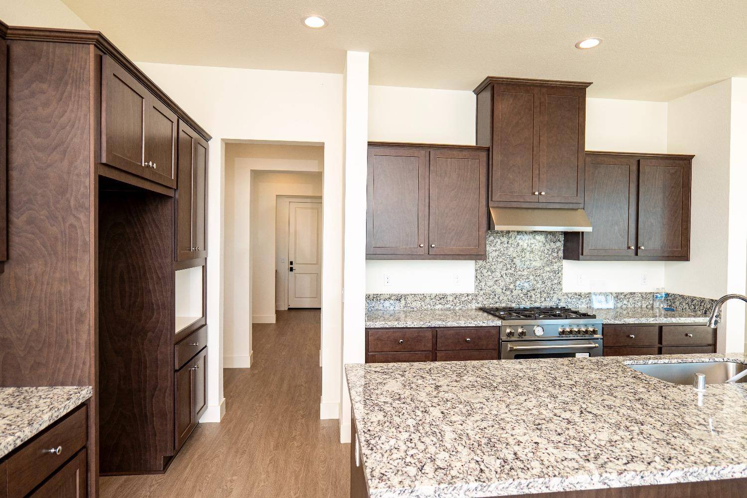 Lathrop, CA 95330,15912 Duggar DR