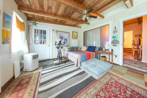 Isleton, CA 95641,303 Delta AVE