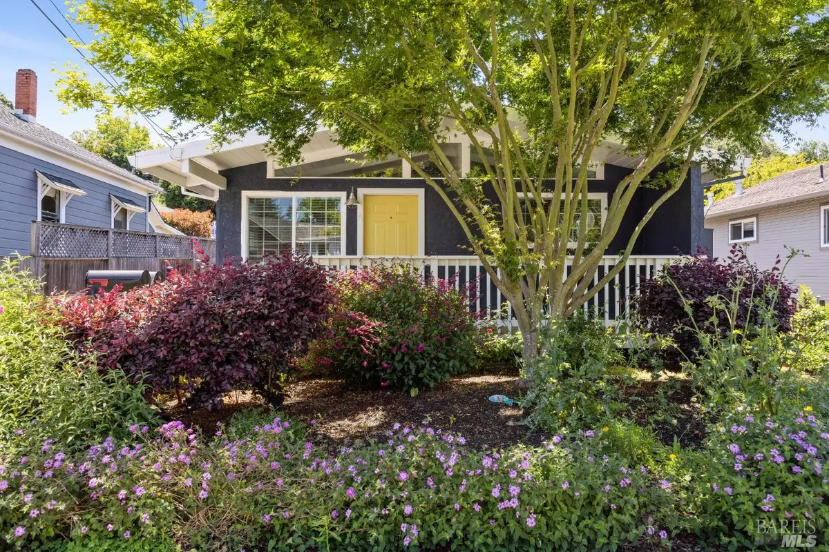 Petaluma, CA 94952,637 Baker ST