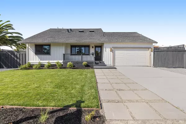 1649 Baywood DR, Petaluma, CA 94954