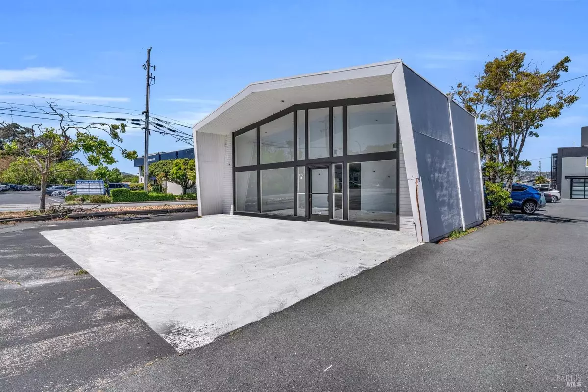 Sausalito, CA 94965,2660 Bridgeway ST