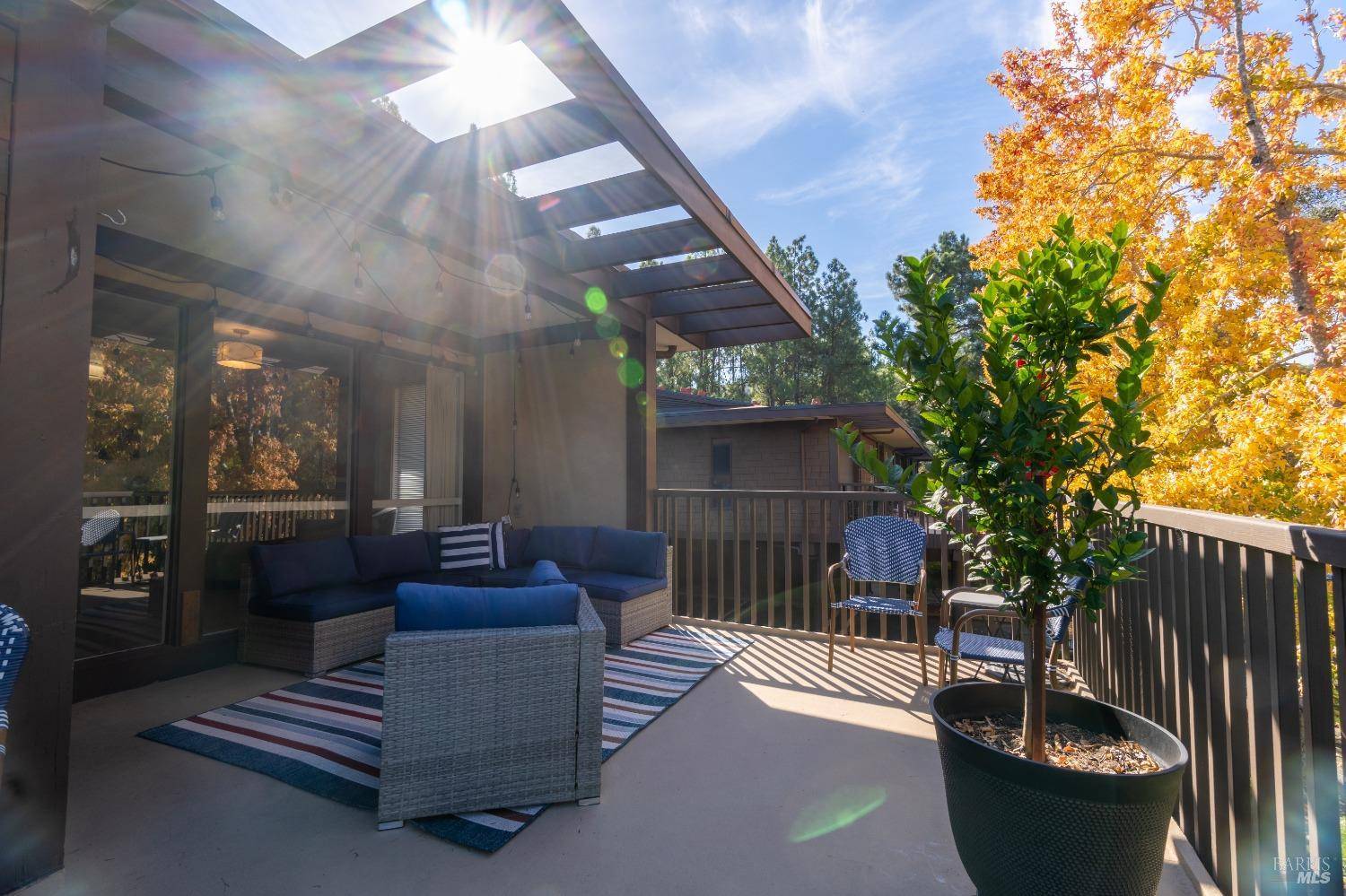 San Rafael, CA 94903,43 Forest LN