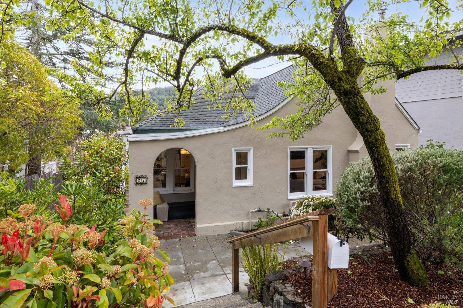 27 Rutherford AVE, San Anselmo, CA 94960