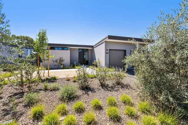 Healdsburg, CA 95448,160 Woodlands DR SE