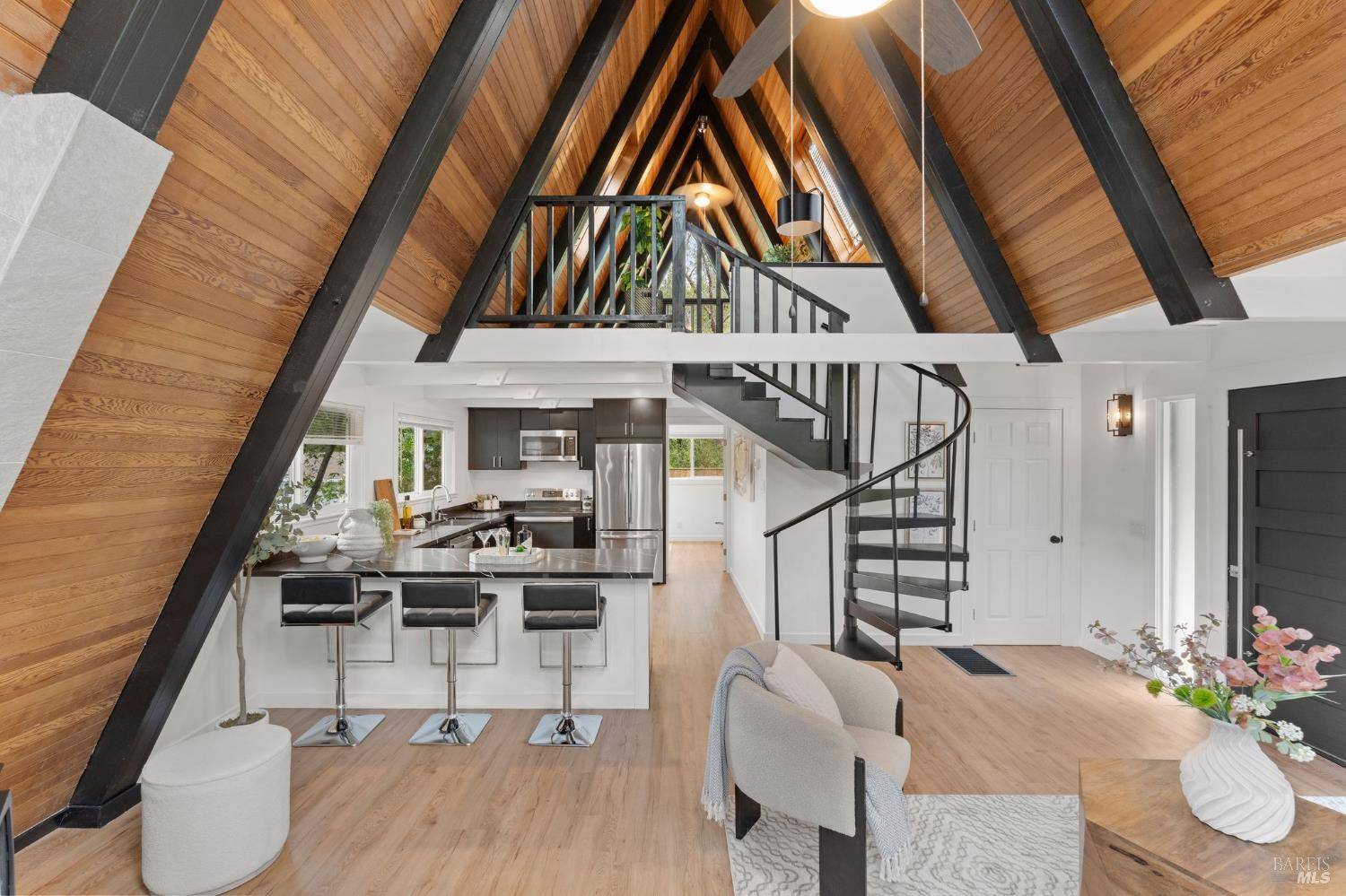 60 Piper LN, Fairfax, CA 94930