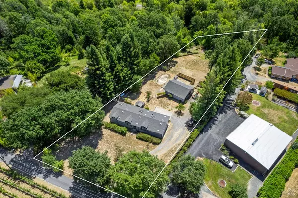 Sebastopol, CA 95472,8183 Appian WAY
