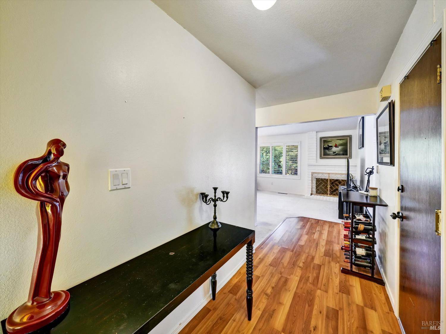 Santa Rosa, CA 95405,1642 Calavaras DR