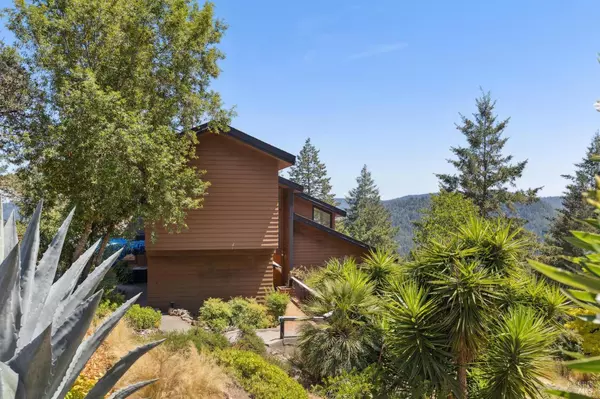 Guerneville, CA 95446,21540 Siri RD